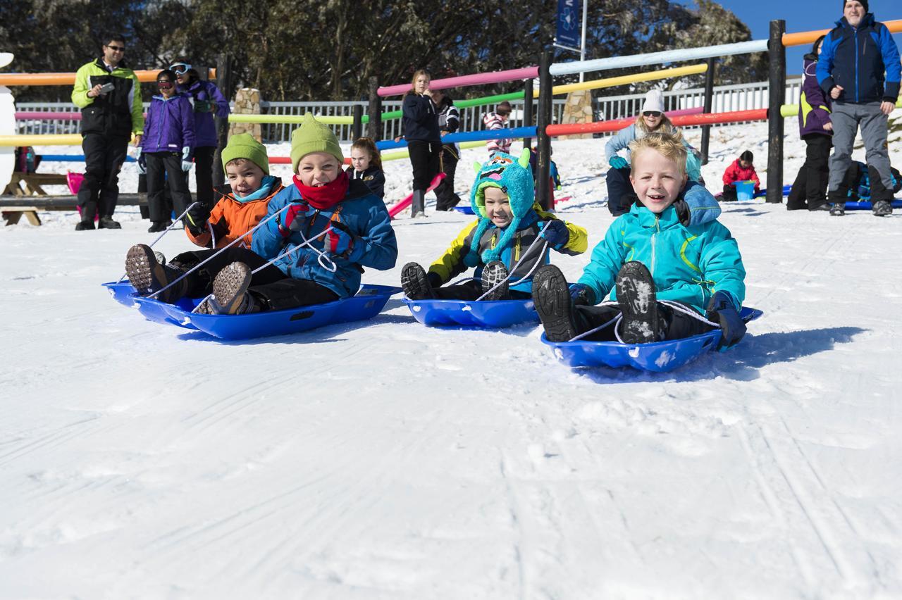 Ski Club Of Victoria - Kandahar Lodge Mount Buller Eksteriør billede